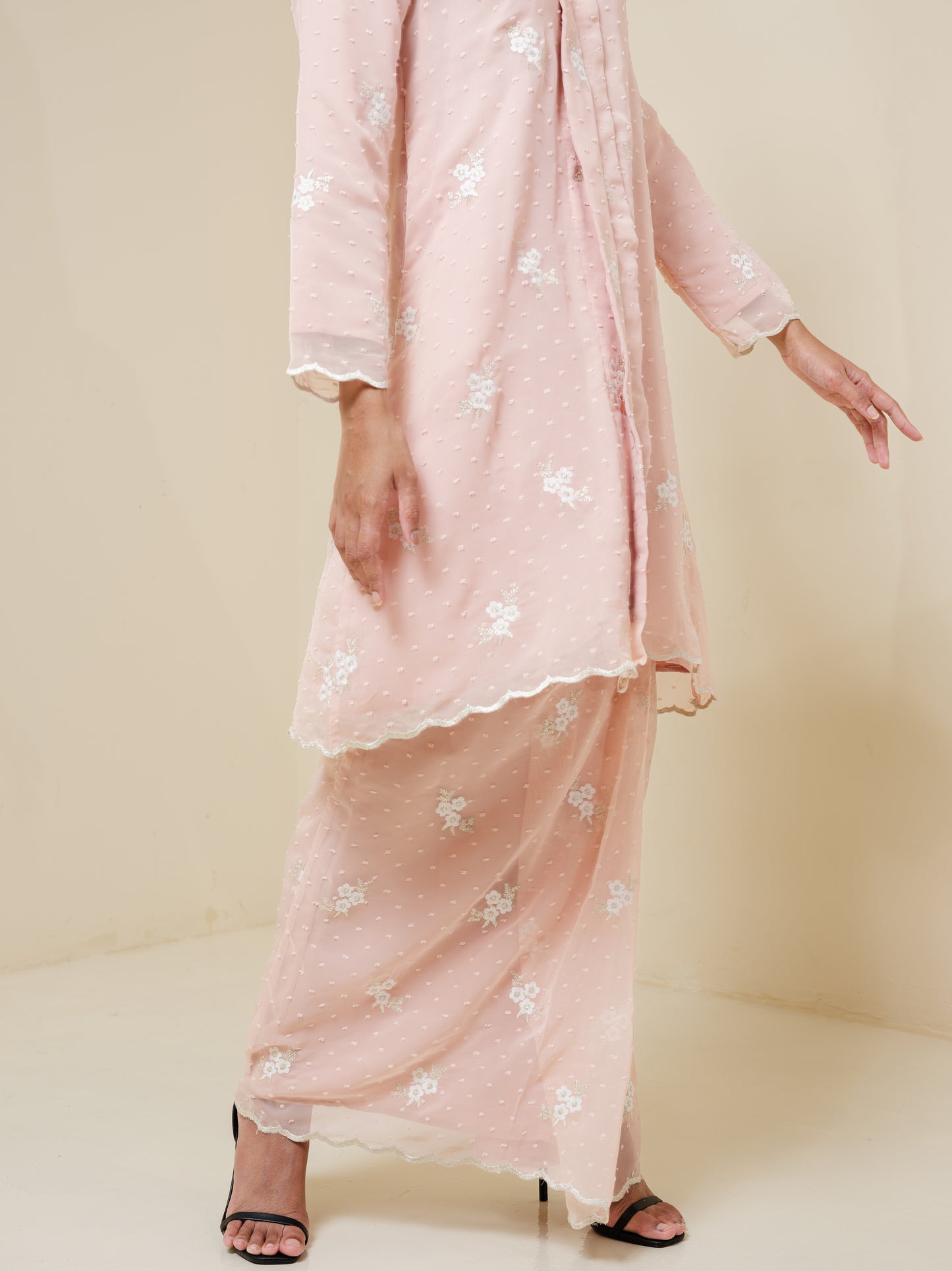 Esma Embroidered Kebarung - Pink
