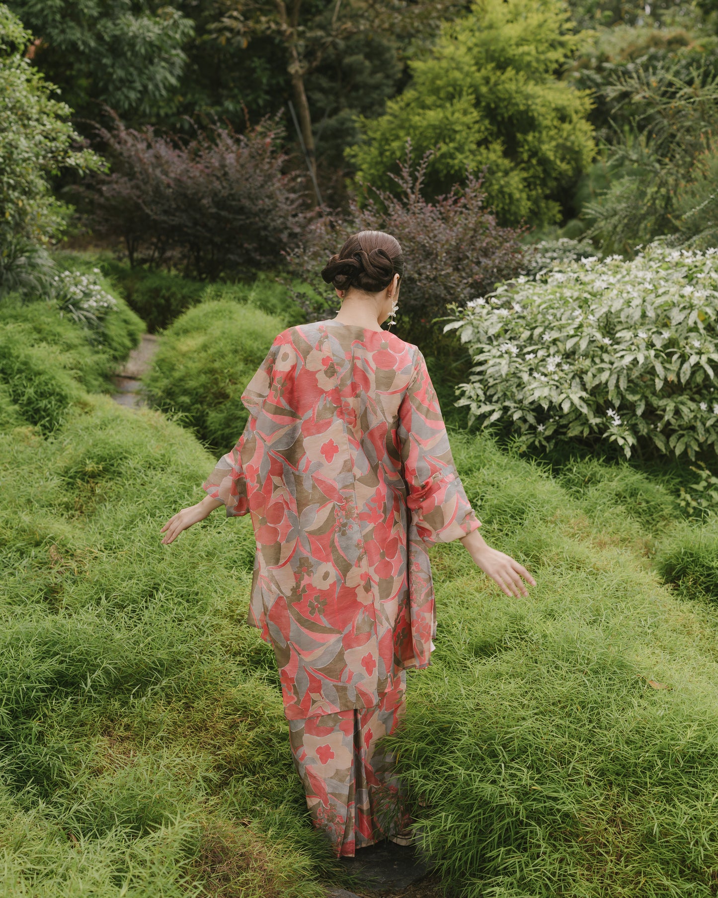 Serene Kurung Pahang in Roselle