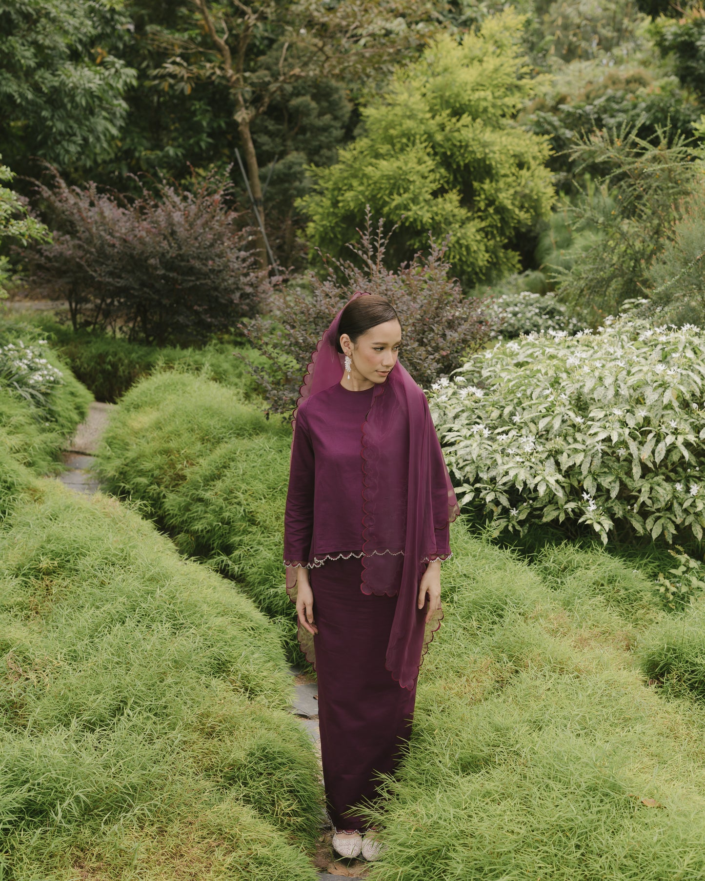 Lisa Scallop Kurung in Mulberry