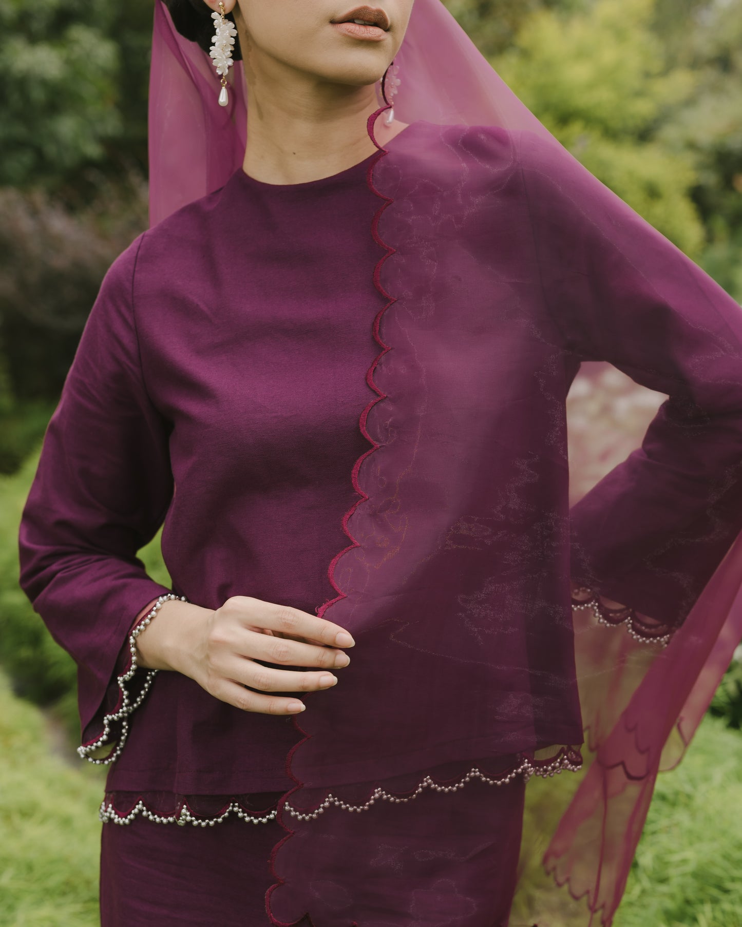 Lisa Scallop Kurung in Mulberry