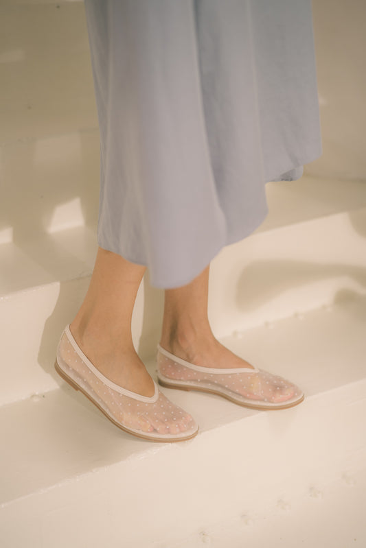 Whisper Walk Flats - White