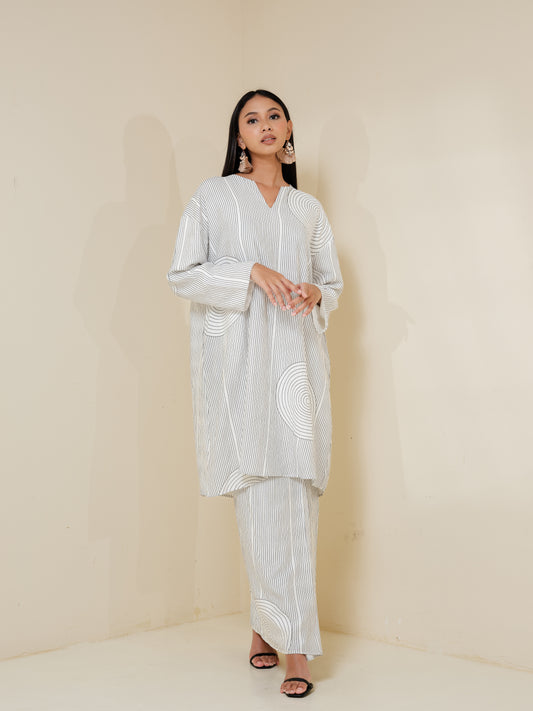 Ria Monochrome Kurung - White
